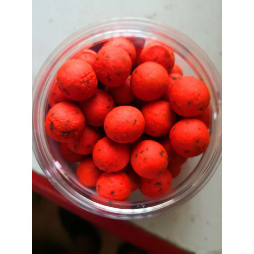 Критично балансирани топчета калмар и ягода mivado_MIVADO CARP BAIT