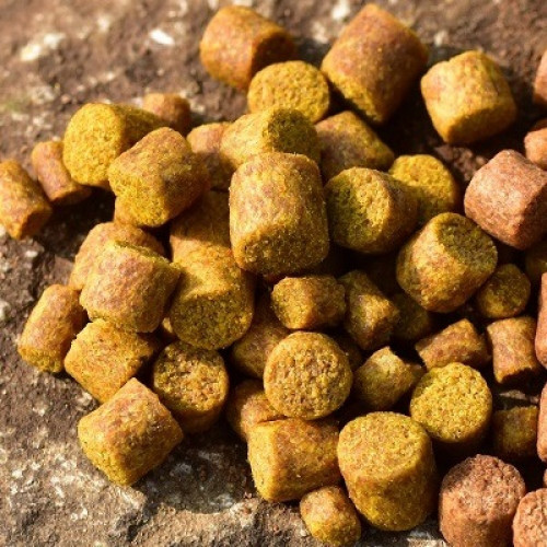 Пелети - DYNAMITE BAITS Big Fish River Cheese and Garlic Pellets 4, 6, 8mm 1.8kg_Dynamite Baits