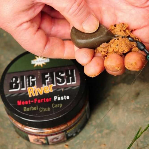 Паста - DYNAMITE BAITS Big Fish River Meat Furter Paste 250g_Dynamite Baits